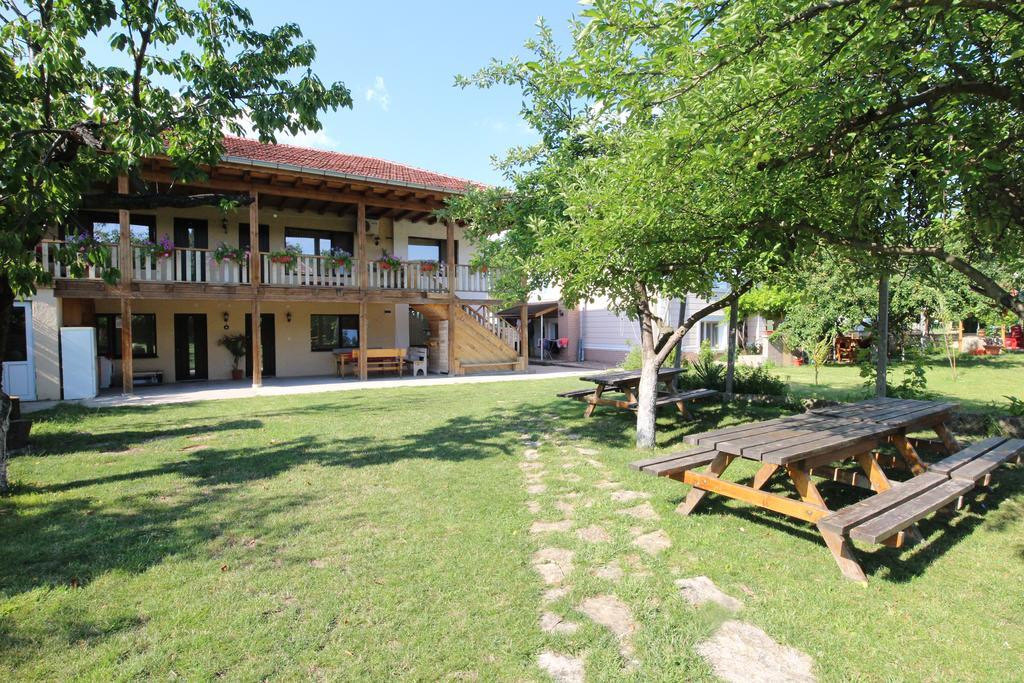 Slanchevata Kashta Krushuna Exterior photo