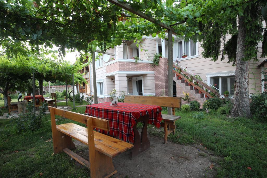 Slanchevata Kashta Krushuna Exterior photo